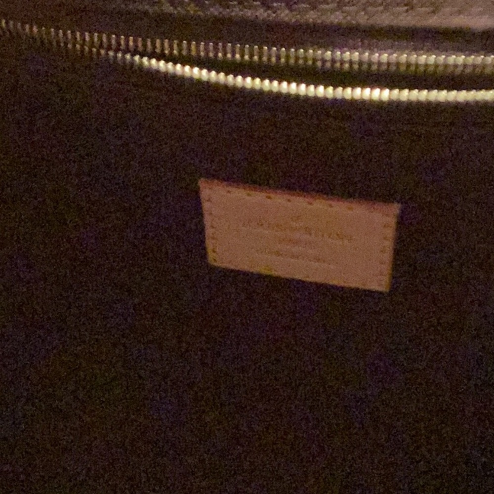 Louis Vuitton Monogram canvas Menilmontant MM - Picture 10 of 13